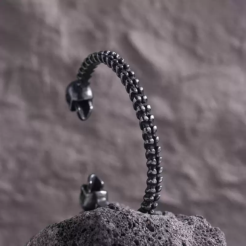 Dark Vintage Skull Spine Bracelet