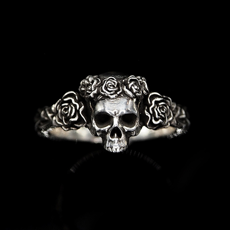 Retro dark personality gothic black rose skull ring