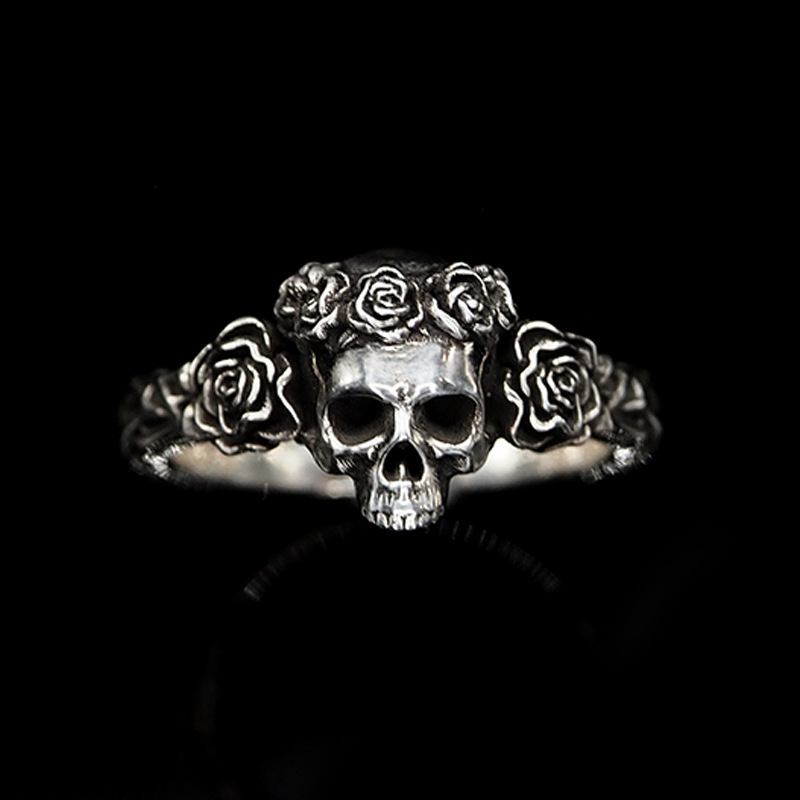 Retro dark personality gothic black rose skull ring