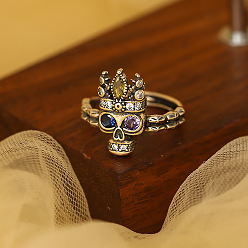 King skull ring niche design