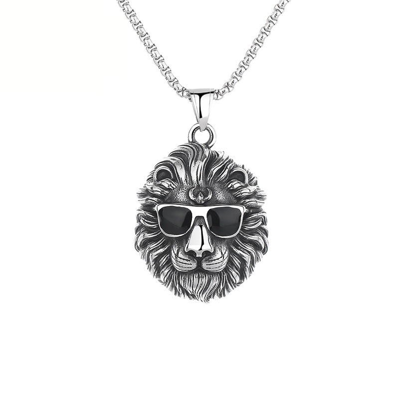 Lion head sweater necklace