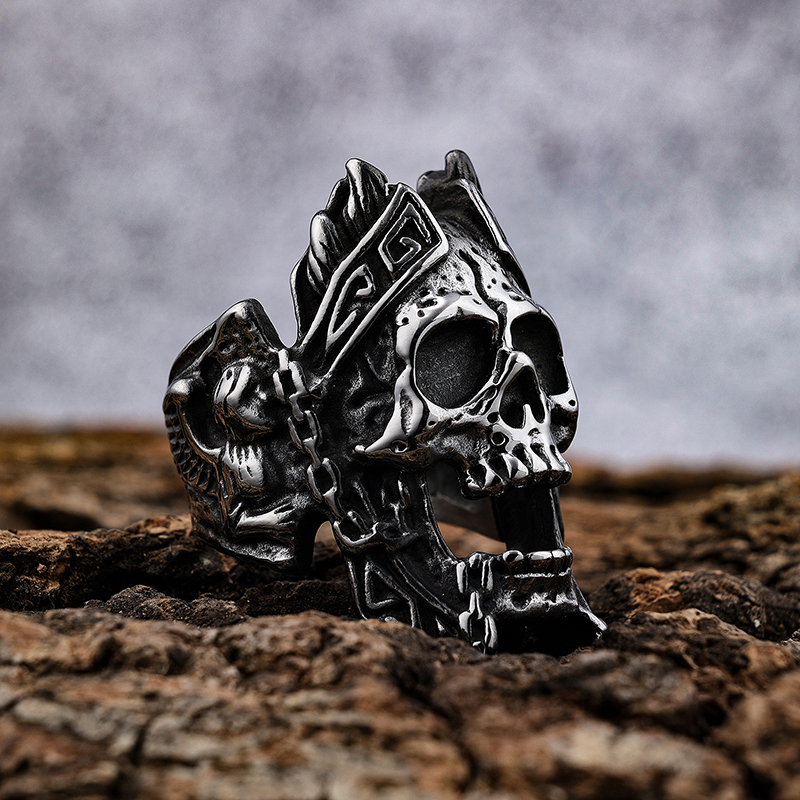 Domineering skull carved ring