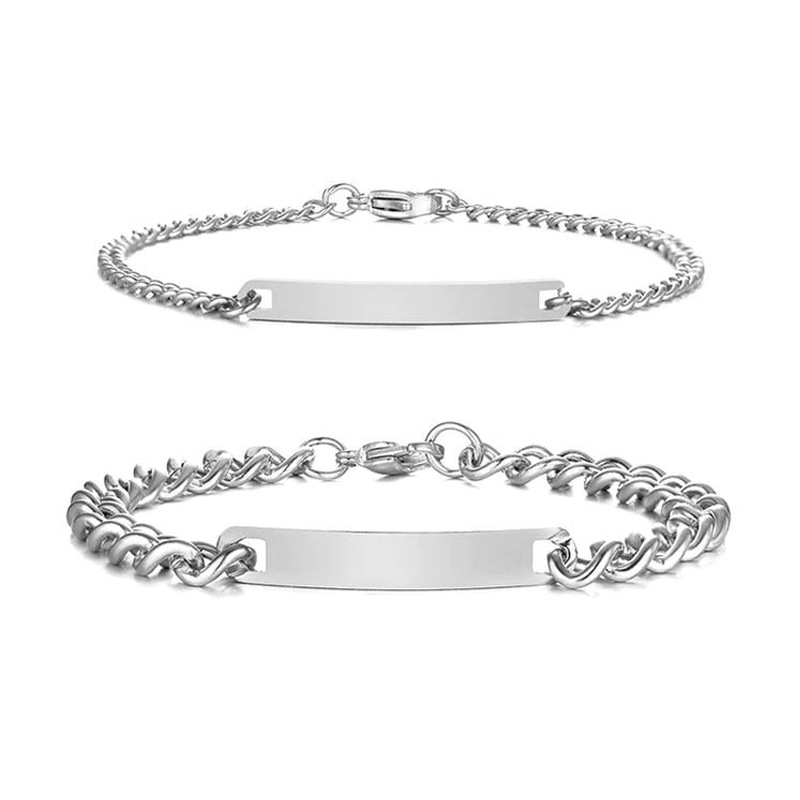 Customized nameplate bracelet