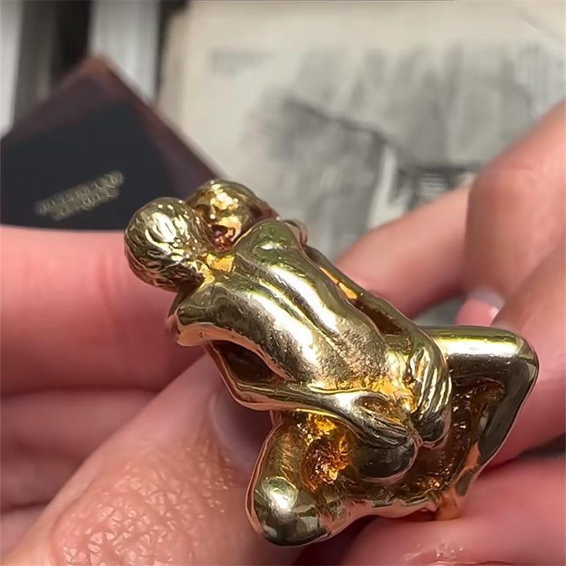 "Couple in Action" Ring