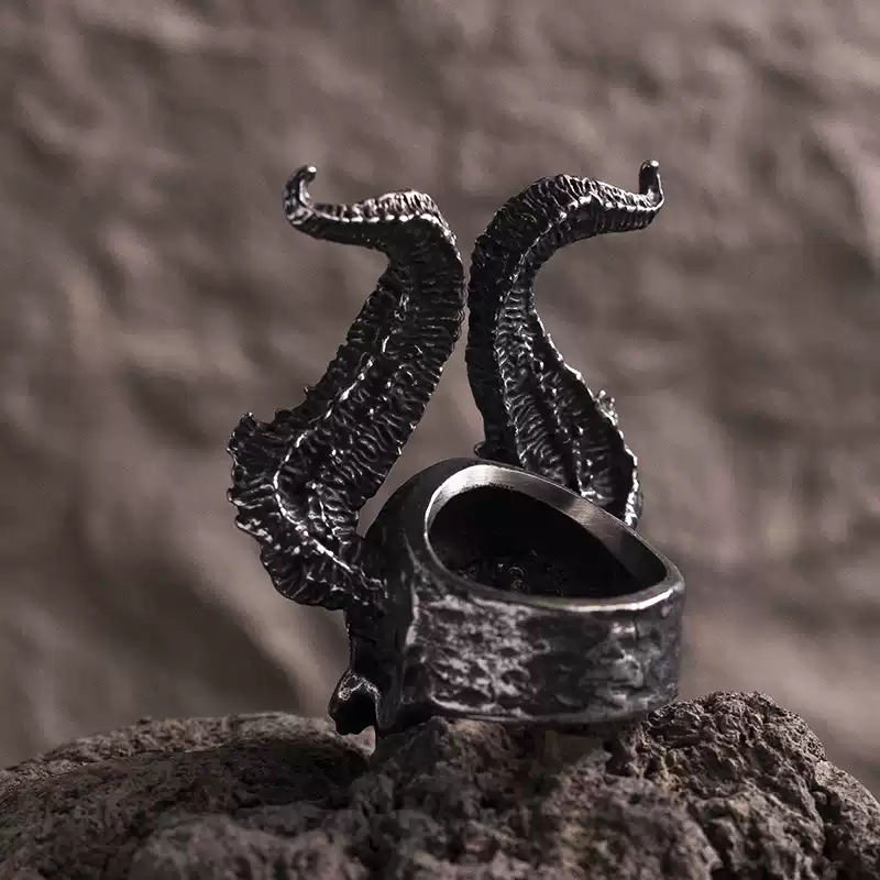 “Daemon” Skull Ring