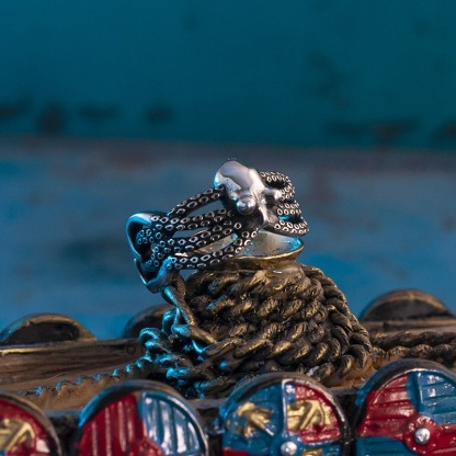 Dark Kraken Octopus Ring