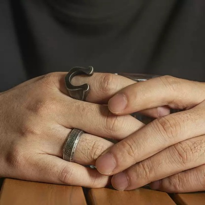 Rock Punk Horseshoe Ring