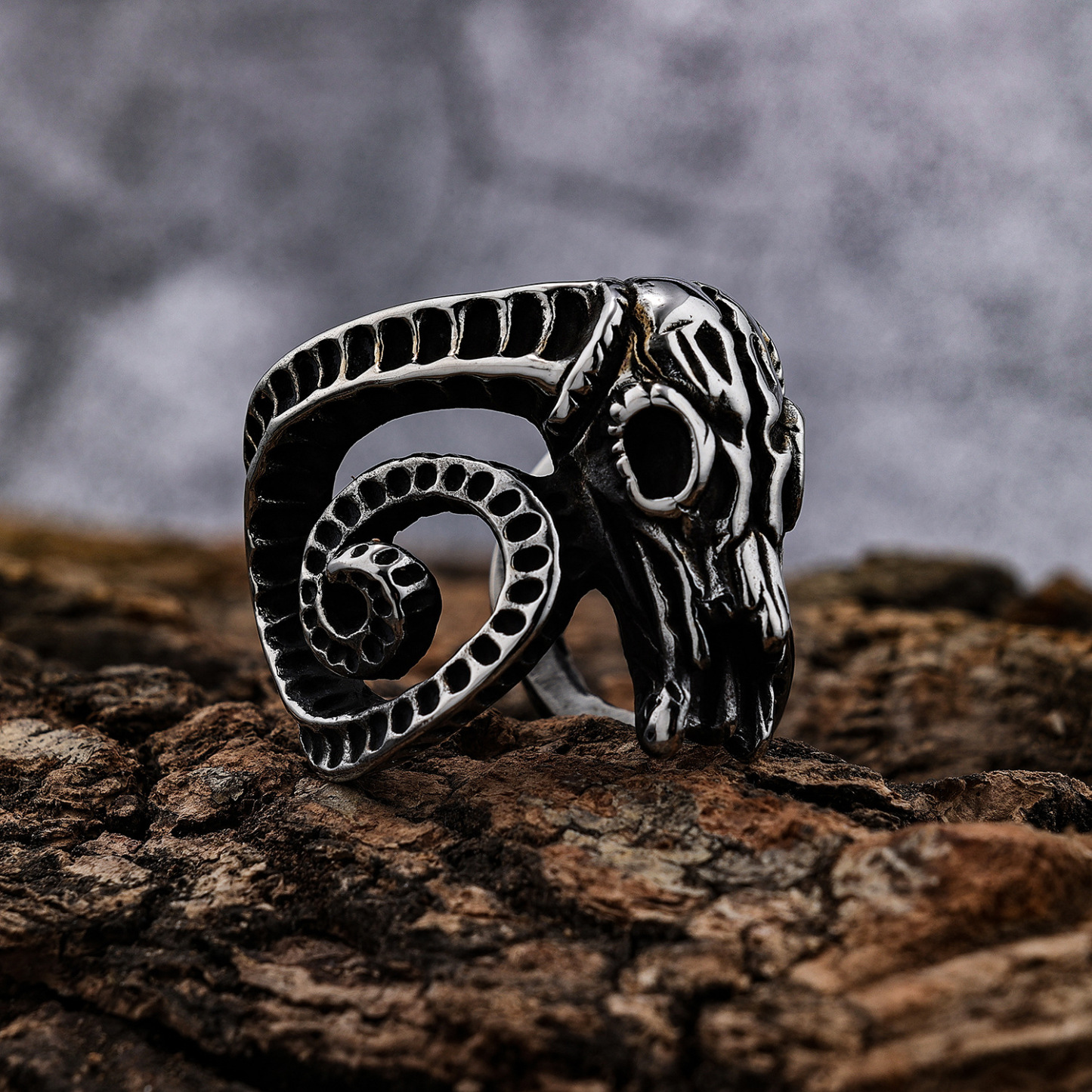 Sheep head skull ring