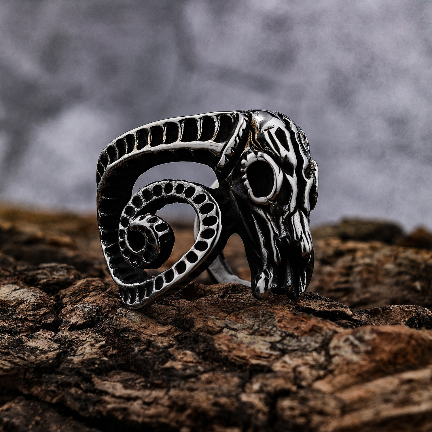 Sheep head skull ring
