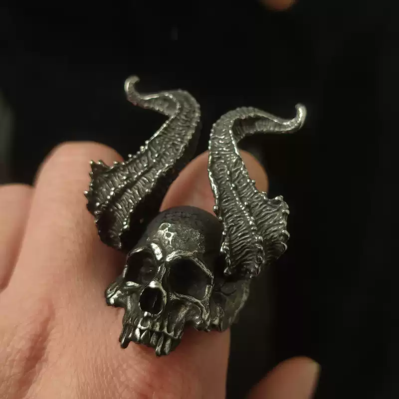 “Daemon” Skull Ring