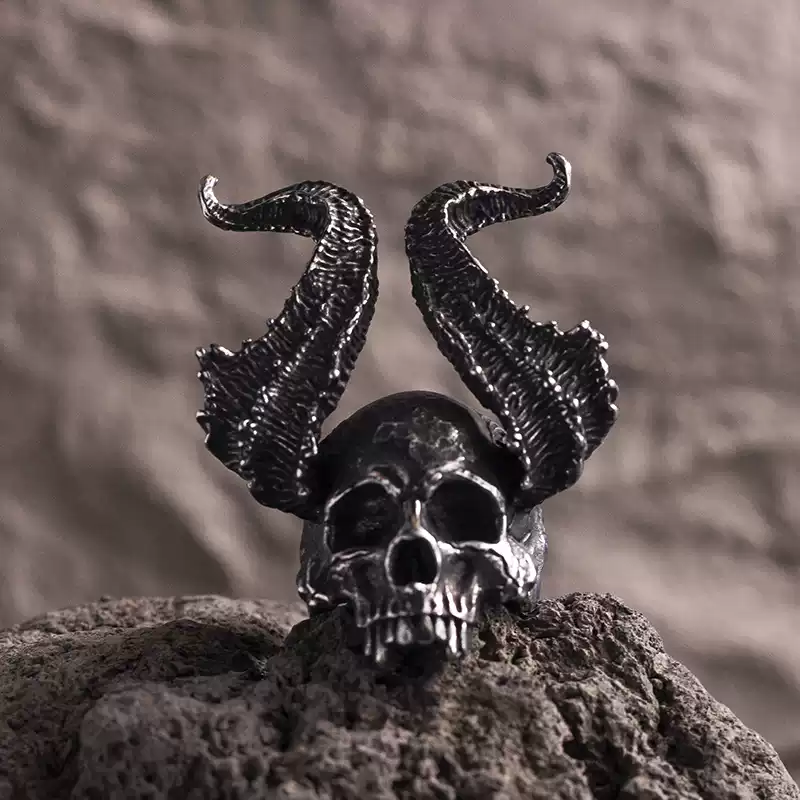 “Daemon” Skull Ring