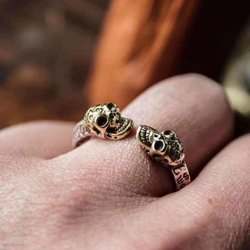 Skull Punk Spiral Letter Ring