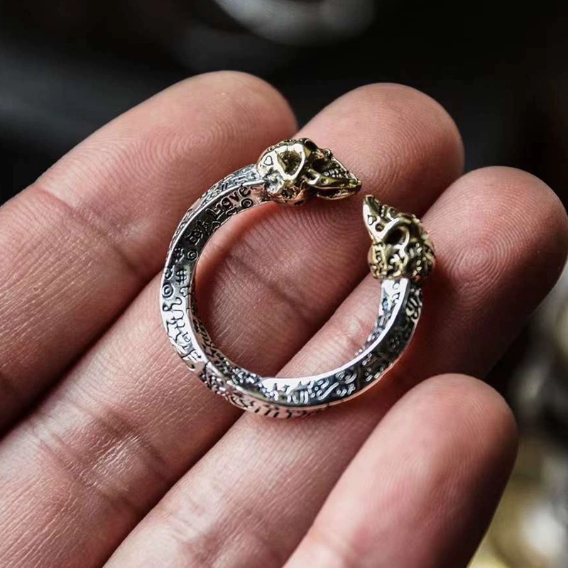 Skull Punk Spiral Letter Ring