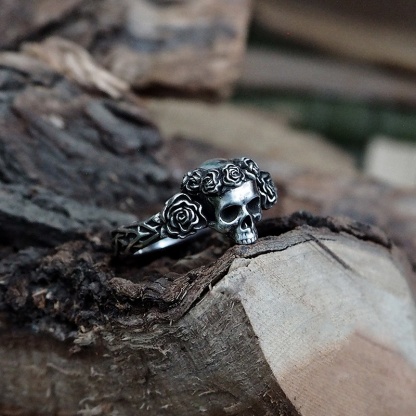 Gothic Rose Skull Ring