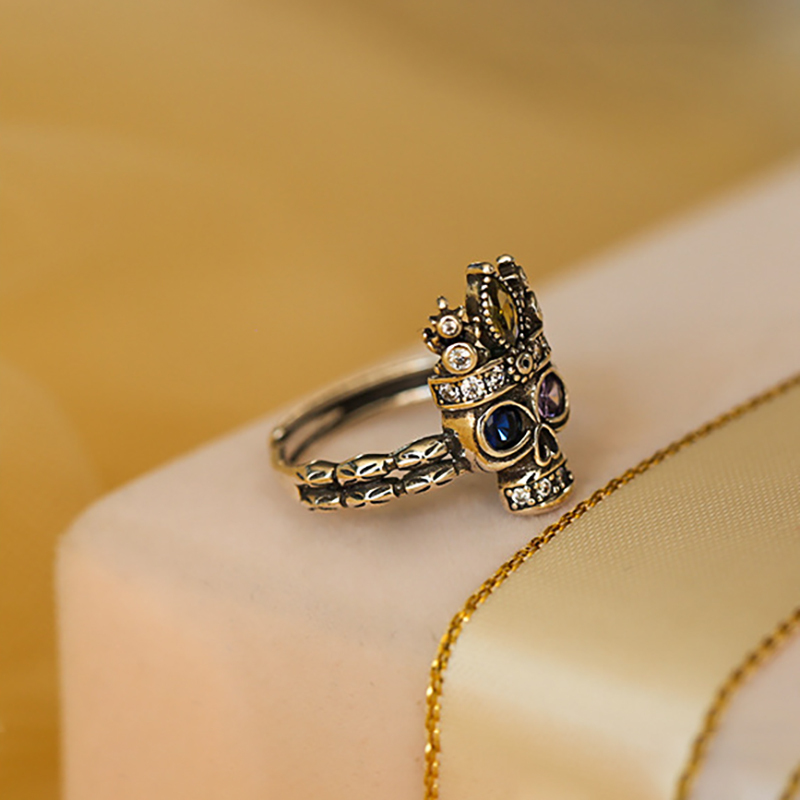 King skull ring niche design