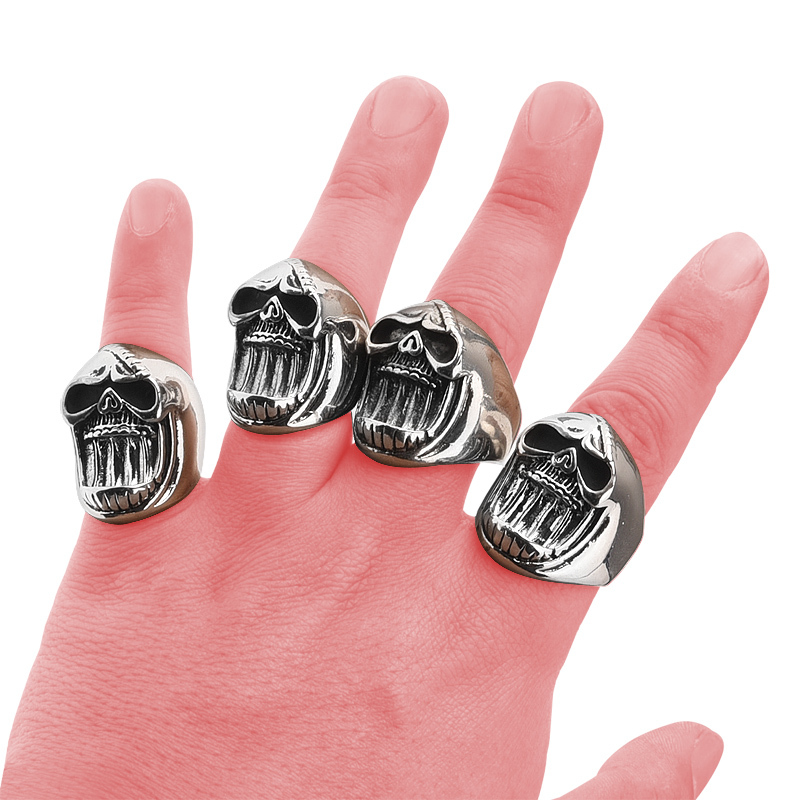 Skull Ring (Bottle Opener)