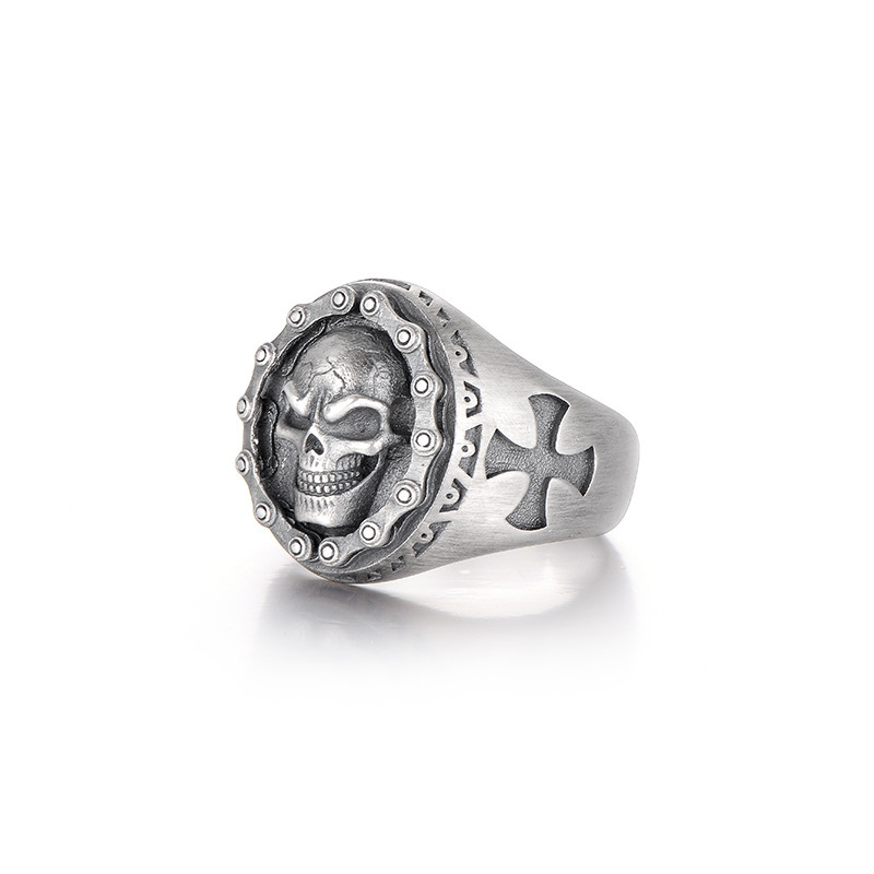 Skull personality high street ring