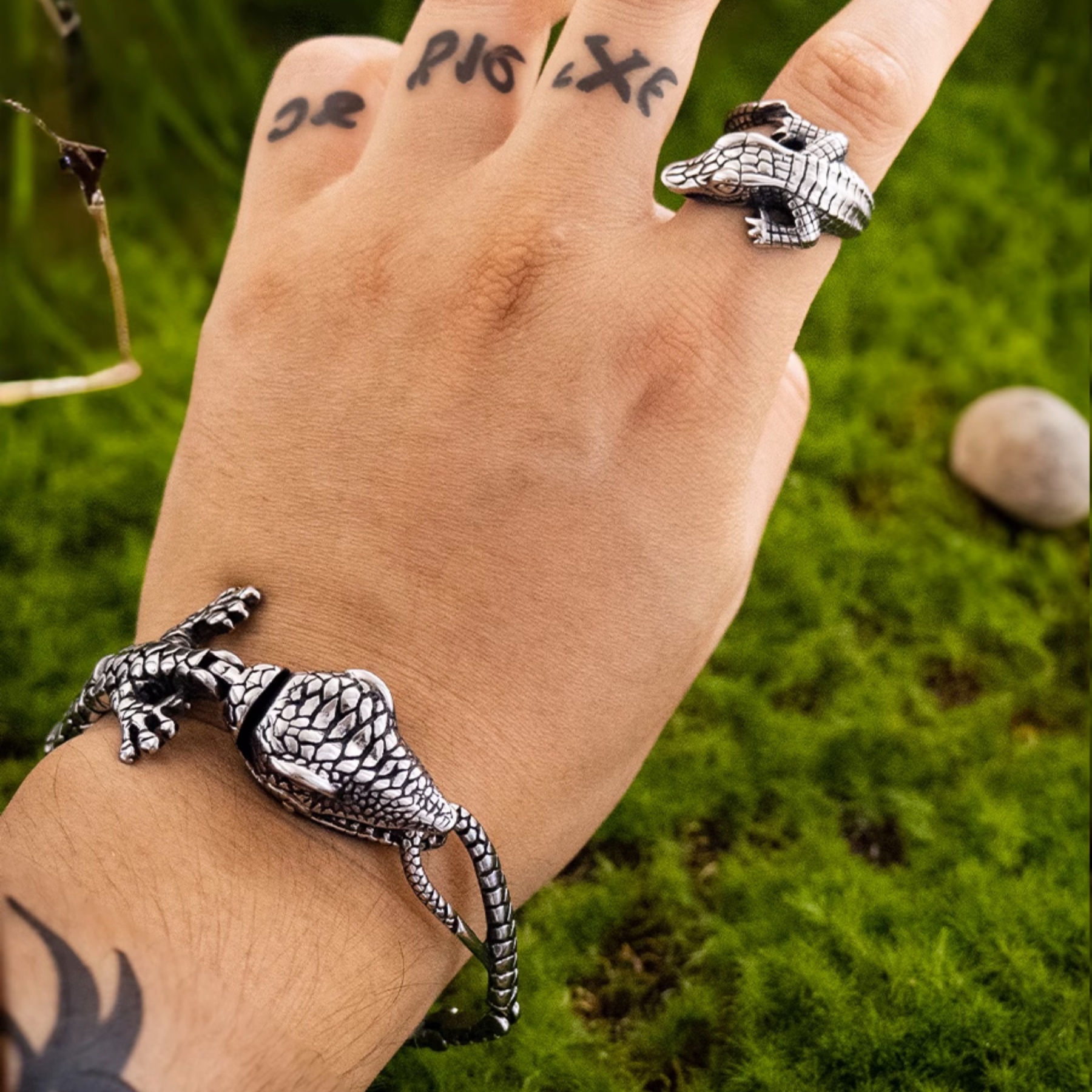 "Indomitable" crocodile bracelet
