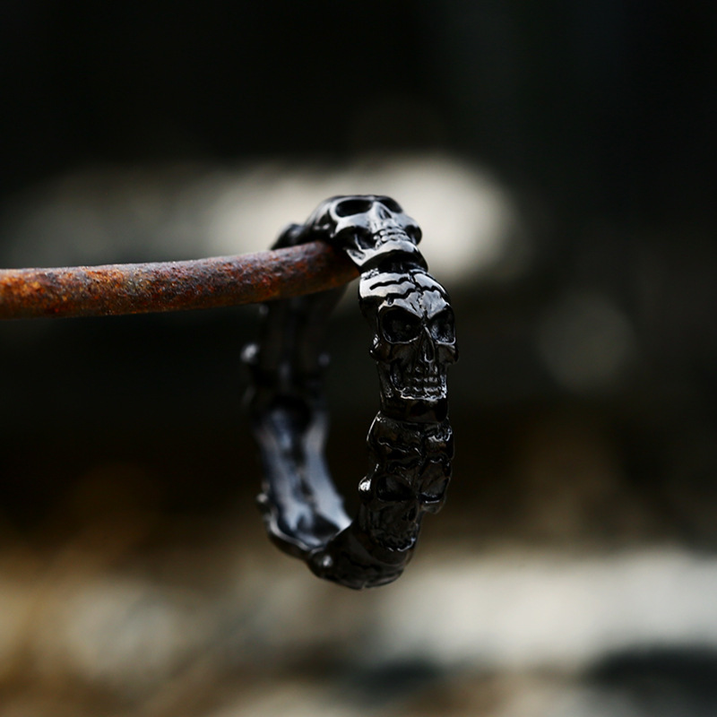Narrow Skull Ring