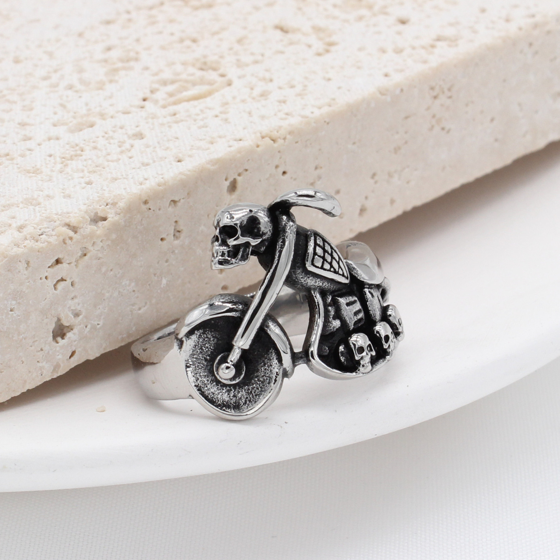 Skull Motorcycle Ring