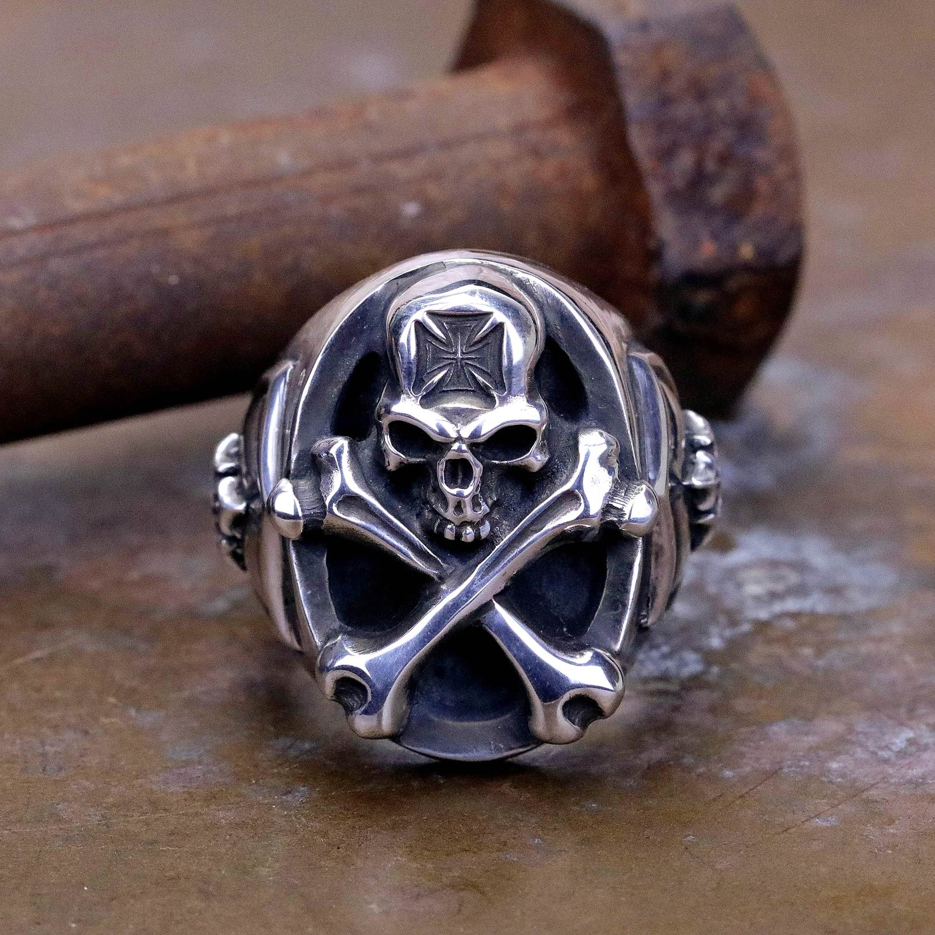 Pirate Skull and Cross Ring