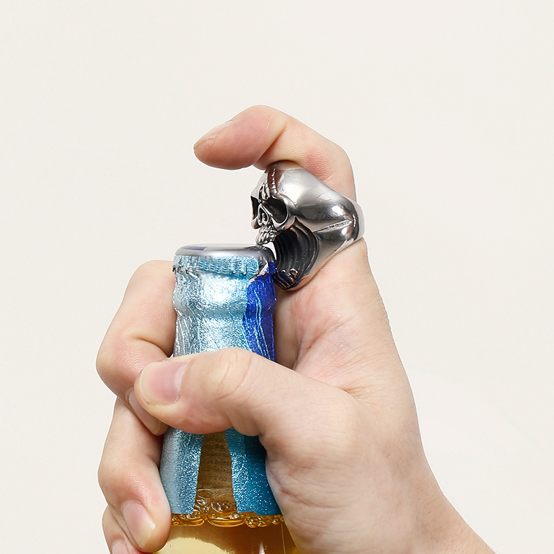 Skull Ring (Bottle Opener)