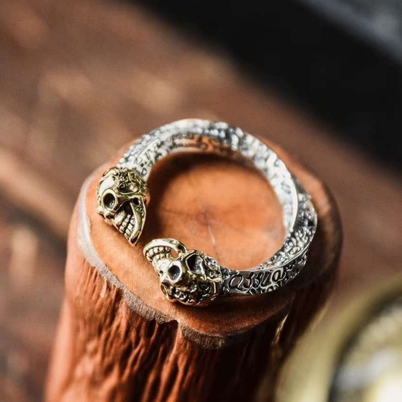Skull Punk Spiral Letter Ring