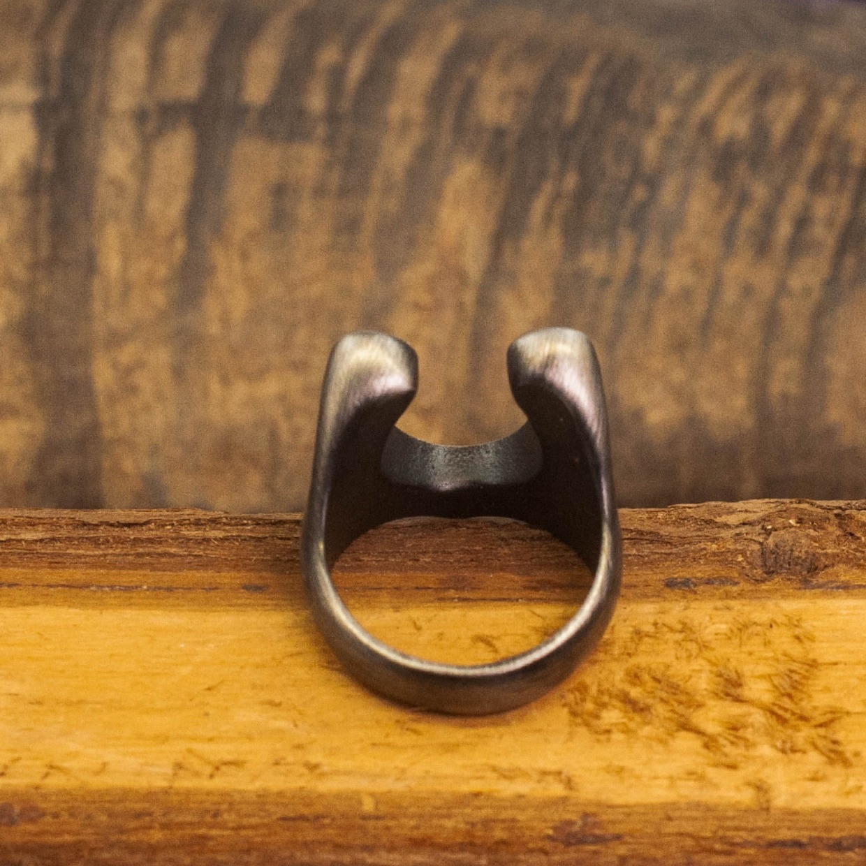 Rock Punk Horseshoe Ring