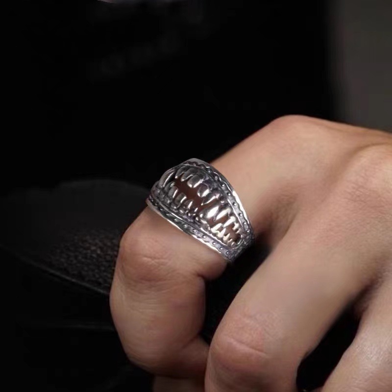 Venom Tooth Domineering Silver Gothic Index Finger Ring
