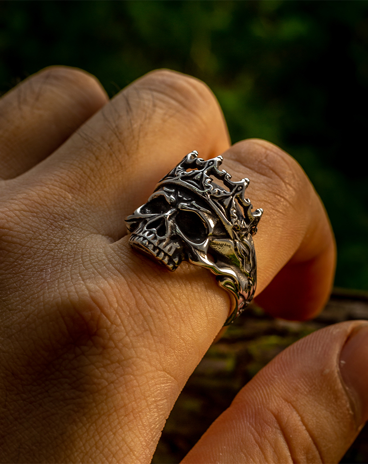 Retro Punk Crown Skull Ring
