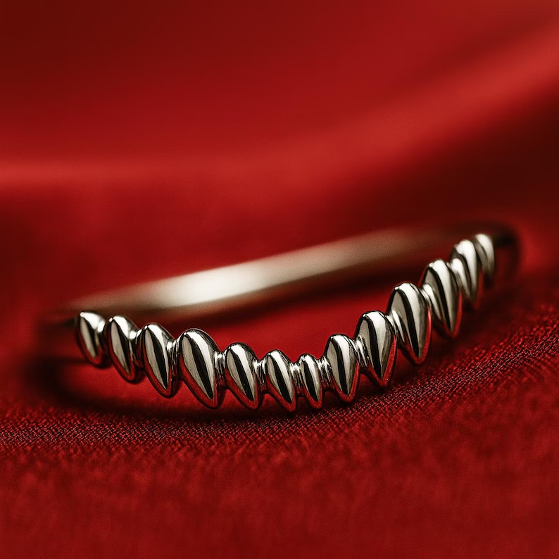 Vampire Ring