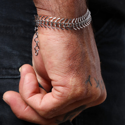 Spine chain bracelet