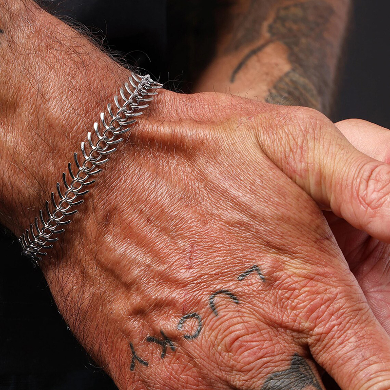 Spine chain bracelet