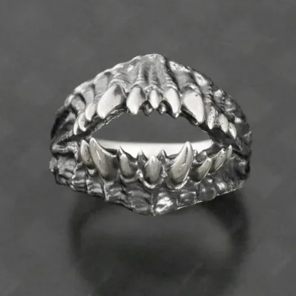 Retro pointed-tooth ring
