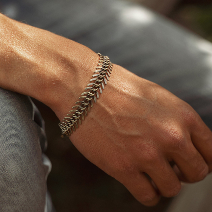 Spine chain bracelet