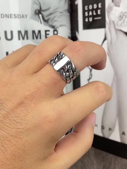 Vintage Wide Woven Ring