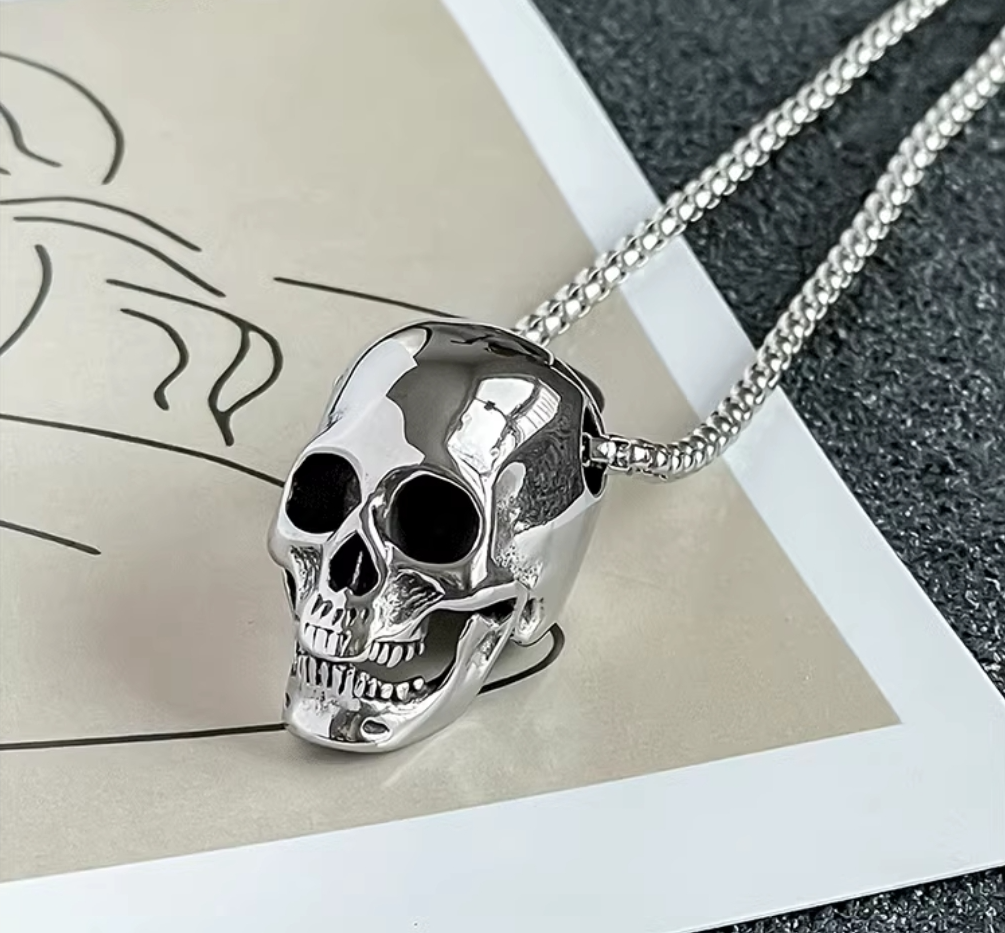 Punk style skull necklace