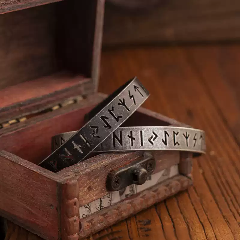 Hollow Viking Character Bracelet