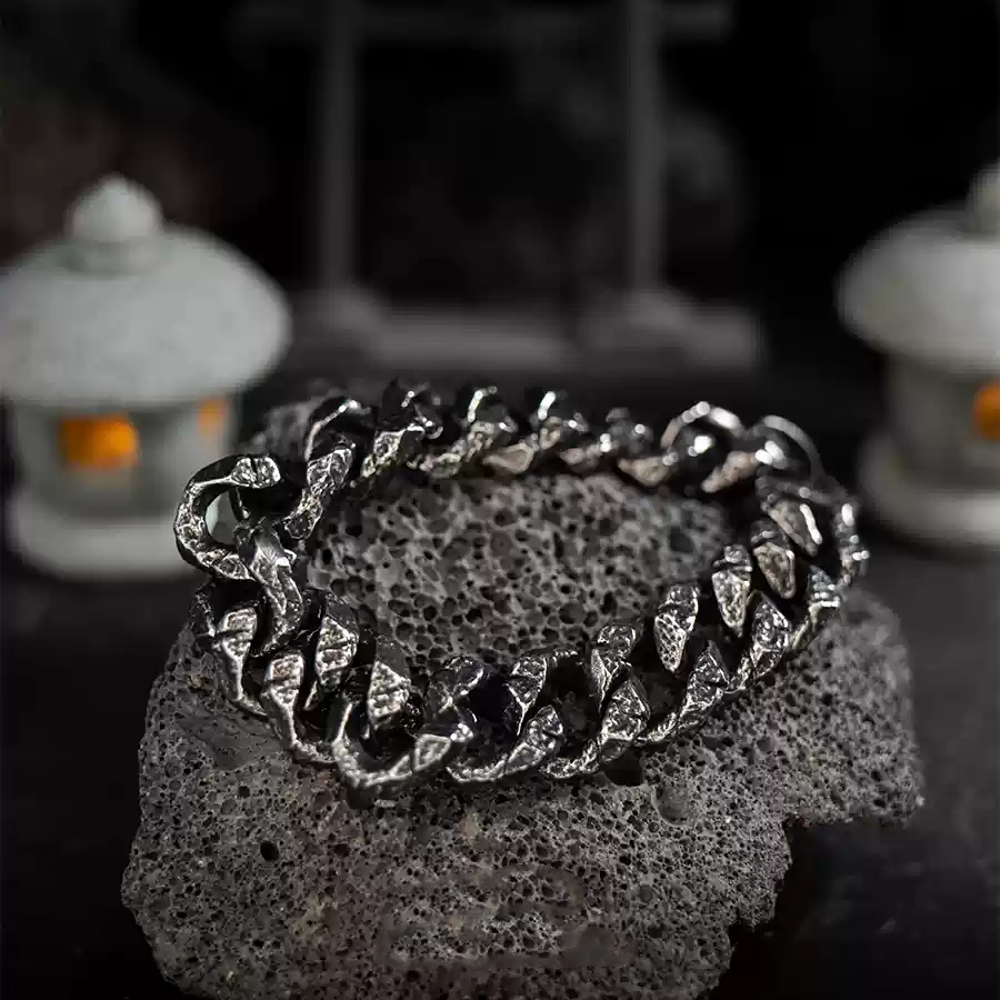 Vintage carved bracelet