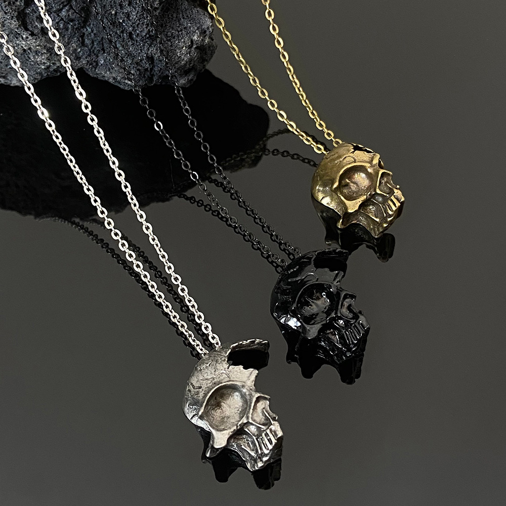 Half face skull necklace