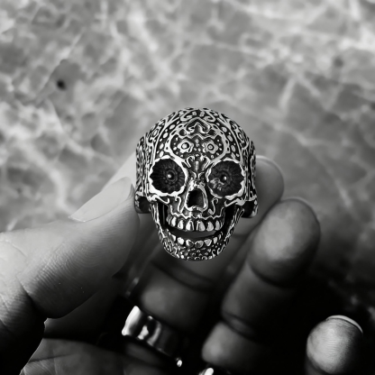 Dark Skull Ring