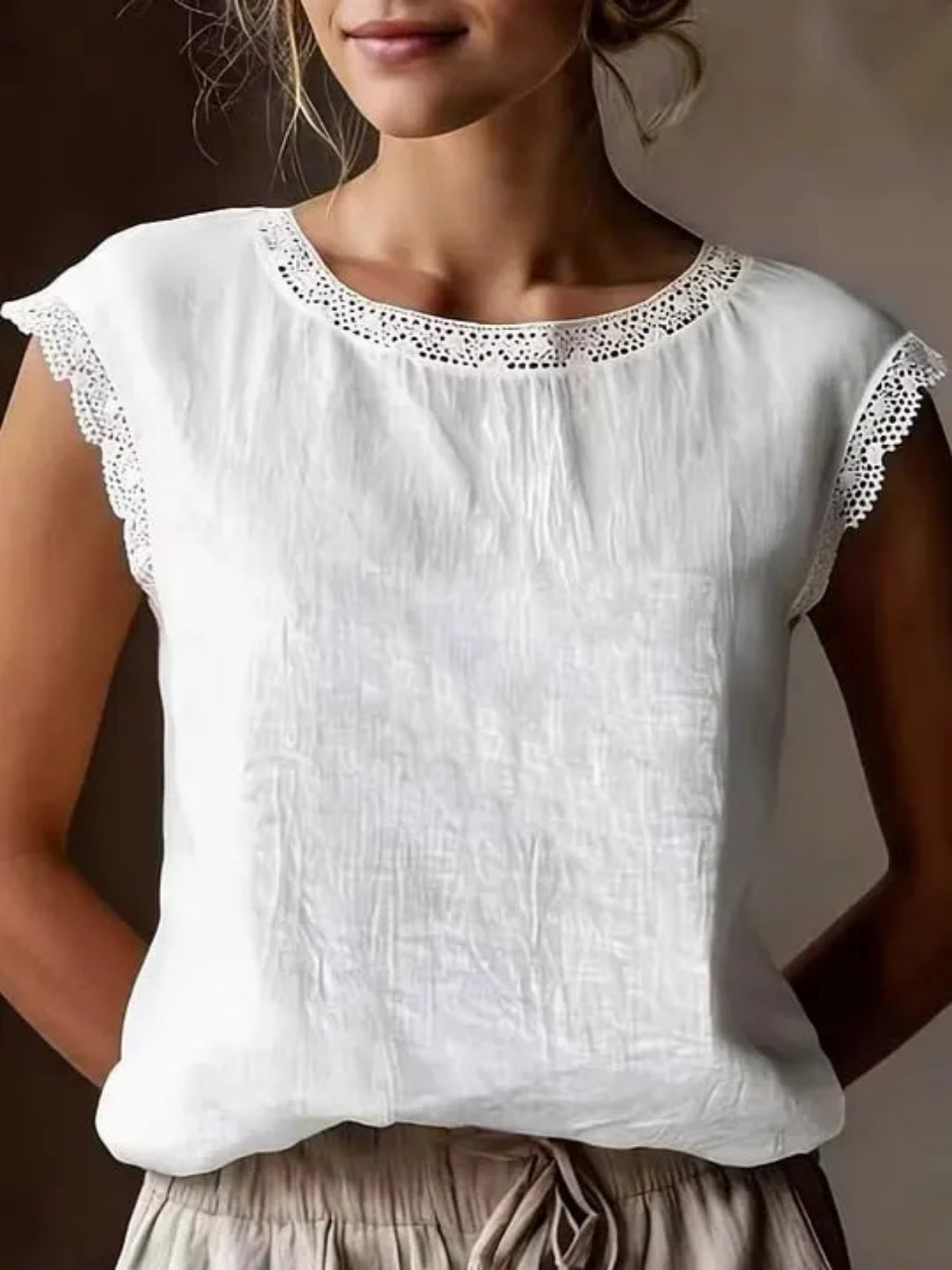 Lace Trim Color-blocked Crew Neck T-shirts