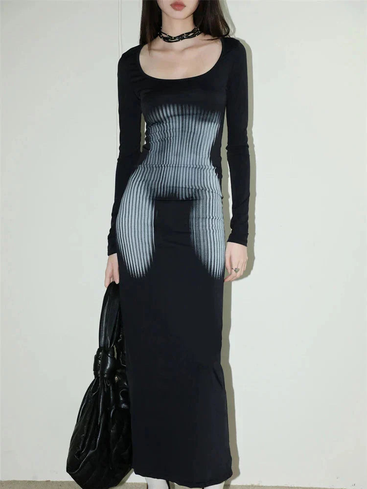 Optical Illusion Body Print Scoop Neck Long Sleeve Maxi Dress