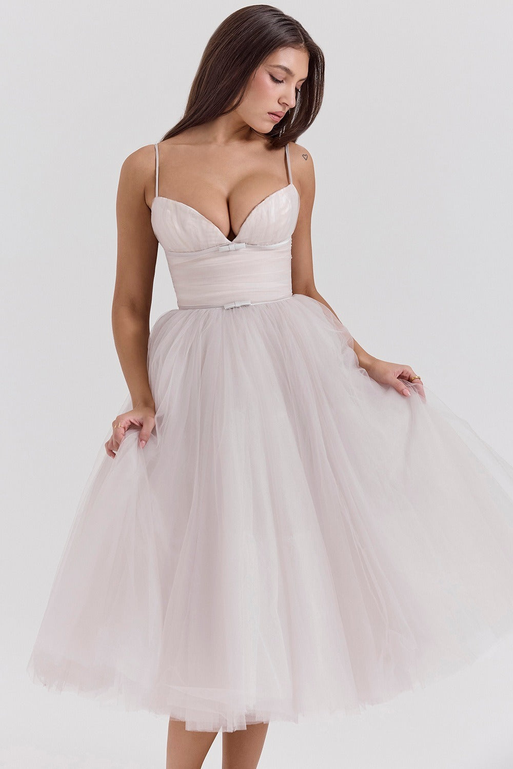 Ruched Sweetheart Pleated Bodice Tulle Layered Skirt Spaghetti Strap Midi Dress