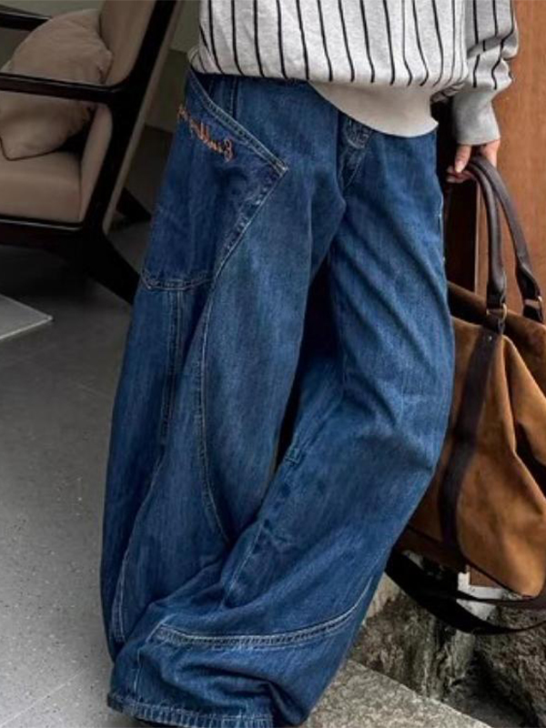 Scimitar Design Large Pocket Splicing Boyfriend Jeans