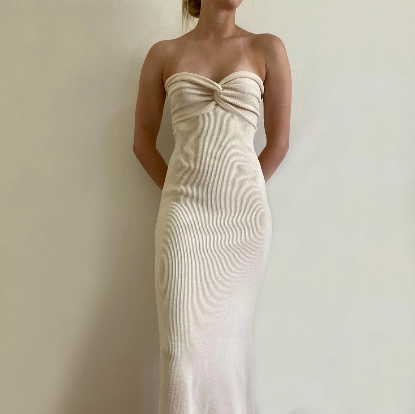 Ootddress Strapless Knit Maxi Dresses For Women Summer Beach Party Bodycon Dress Off-Shoulder Twist Knitting Evening Backless Dress 26 Ootddress Strapless Knit Maxi Dresses For Women Summer Beach Party Bodycon Dress Off-Shoulder Twist Knitting Evening Backless Dress