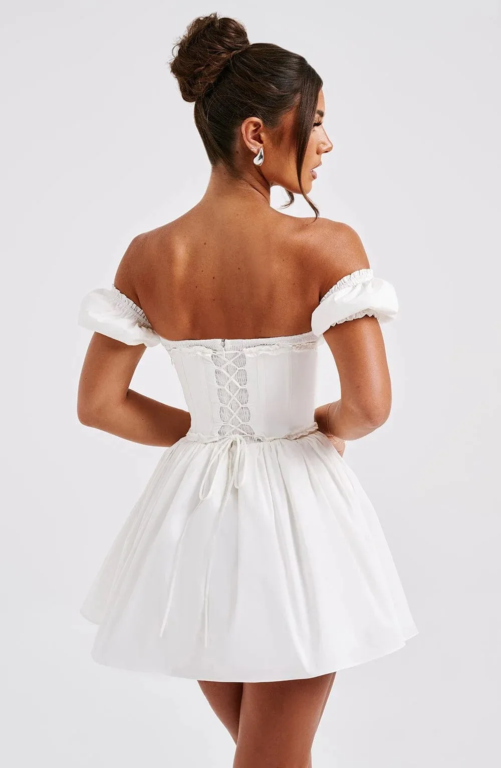 Ootddress Elegant Sleeveless Tight Pleated Dress For Women Autumn New Sexy Backless Short Skirt Party Club Slim Evening Dress