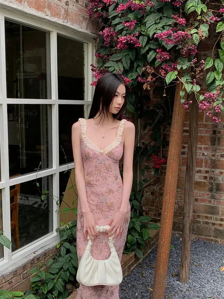 Ditsy Floral Print Deep V-Neck Ruffle Lace Trim Spaghetti Strap Slim Maxi Dress