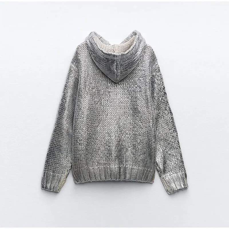 Our Women's Metallic Rib Trim Foil Hooded Sweater is the perfect addition to your autumn and winter wardrobe.