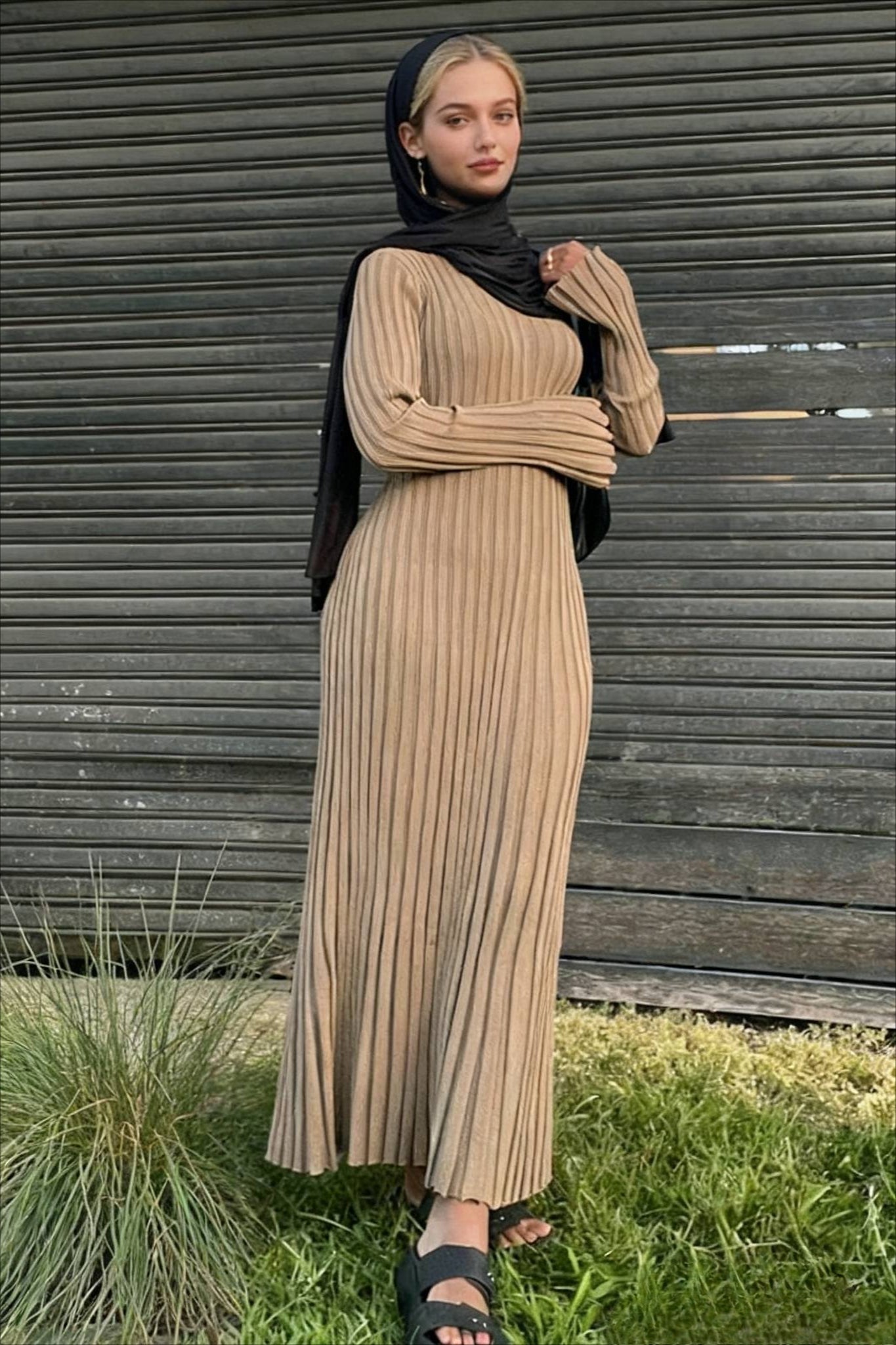 Ribbed Knit Crew Neck Long Sleeve Ruffle Cuff Maxi Dress
